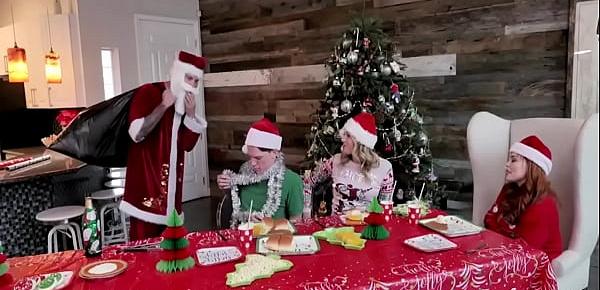  The Christmas Lunch With Family- Charlotte Sins, Summer Hart